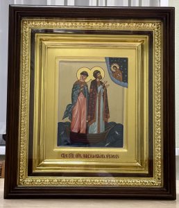 Икона «Петр и Феврония» в резном киоте Алексин